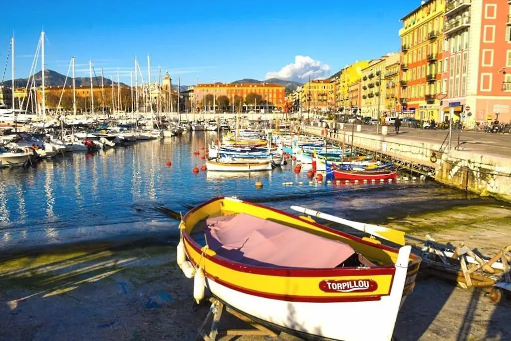 A 4 Minutes De La Plage Dans Le Meilleur Quartier Nice France
